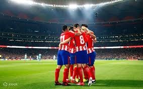 传记作者：莱万年少时常因身材自卑；他与渣叔的关系起初不好