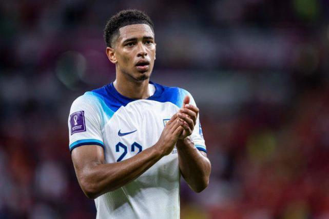 作为在各自 作为在各自